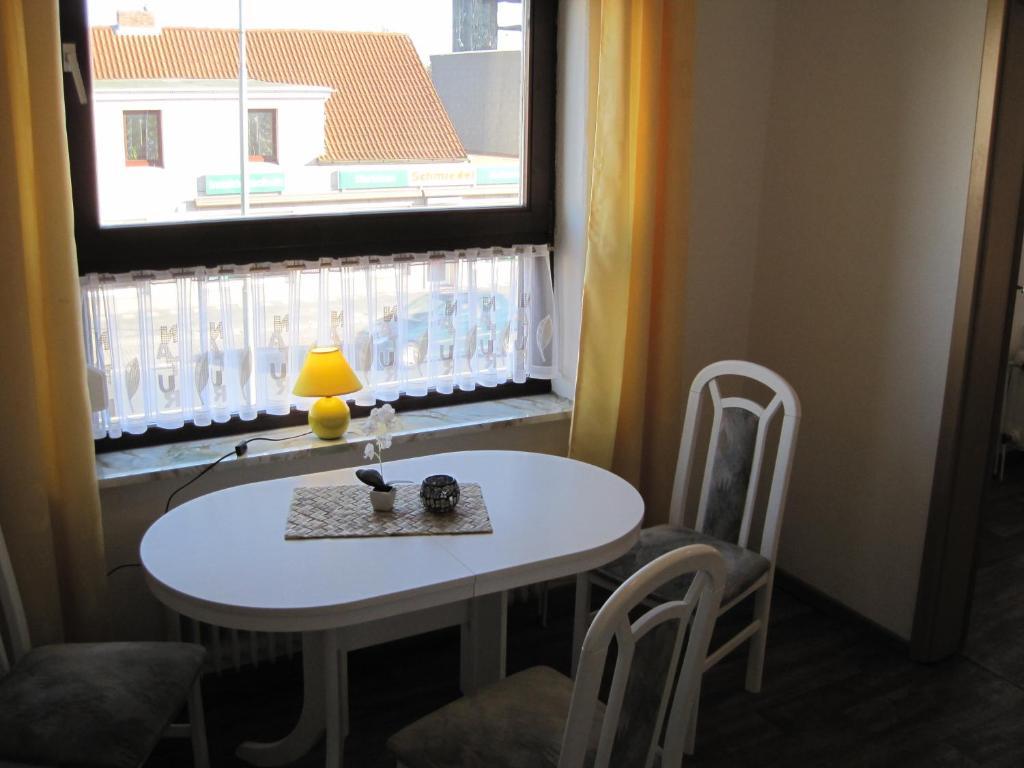 Central Wohnen Wilhelmshaven Room photo